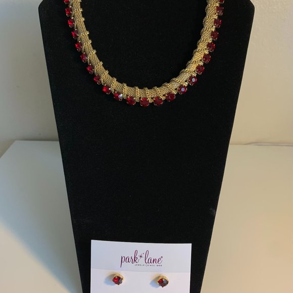 Park Lane Magic Kingdom Necklace and Earrings | Collar y Aretes - Picture 1 of 3